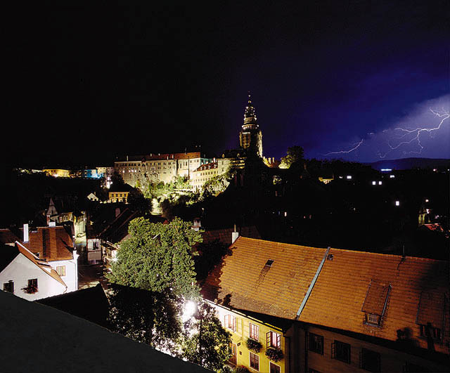 Český Krumlov in der Nacht beim Gewitter, foto:  Libor Sváček