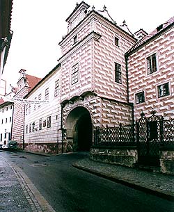 Horní Nr. 155, Prälatur, Gesamtansicht von der Horní-Gasse (Obere Gasse) 