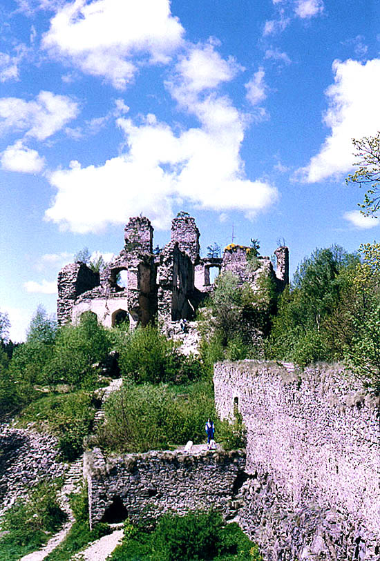 Ruine der Burg Dívčí Kámen