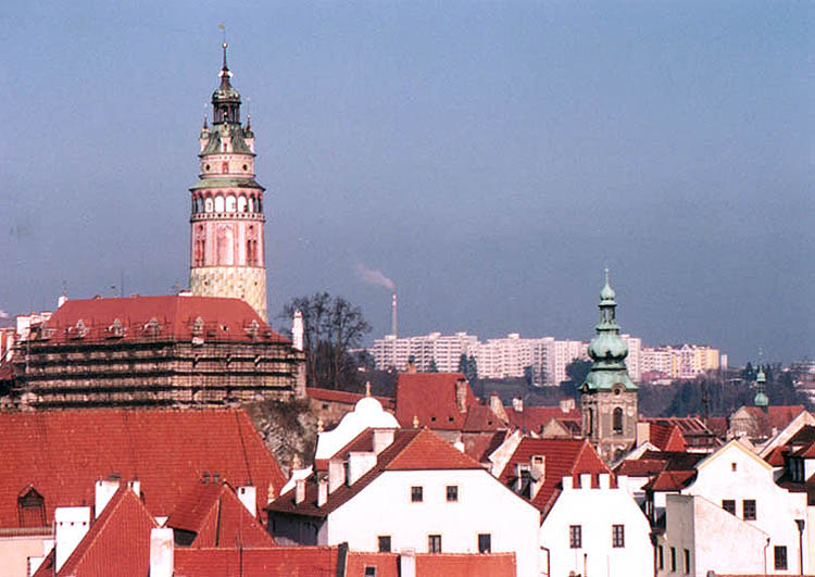 Český Krumlov, koexistence historické a novodobé architektury