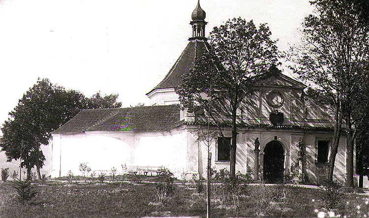 Kaple na Křížové hoře ve městě Český Krumlov, historické foto, foto: F.Wolf