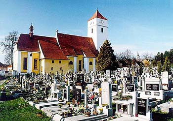 Velešín, St.-Wenzels-Kirche - Exterieur mit dem Friedhof, foto:  V. Šimeček 