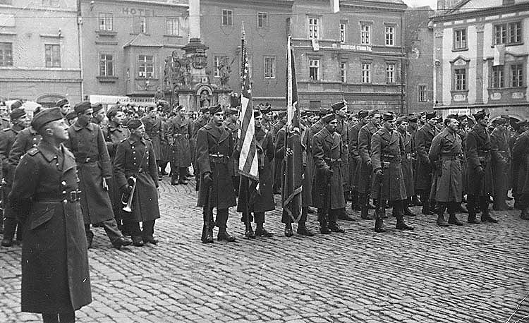 Liberation of Český Krumlov 1945, American army and Czech military music