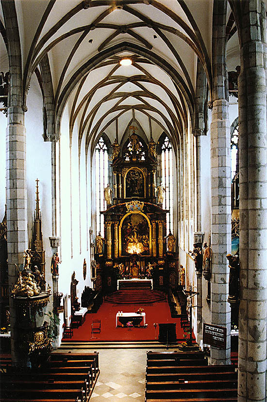 Church of St. Vitus in Český Krumlov, view of main nave and onto main altar