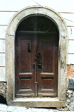 Radniční no. 25, portal 