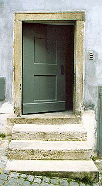 Kostelní Nr. 169, Portal  