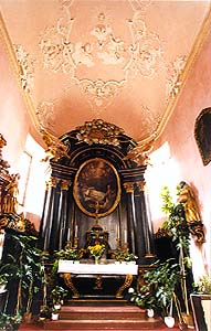 Kostel sv. Víta v Českém Krumlově, interiér kaple sv. Jana Nepomuckého z roku 1725 
