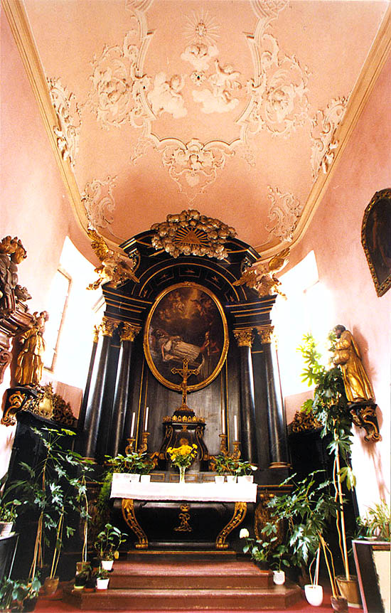 Kostel sv. Víta v Českém Krumlově, interiér kaple sv. Jana Nepomuckého z roku 1725
