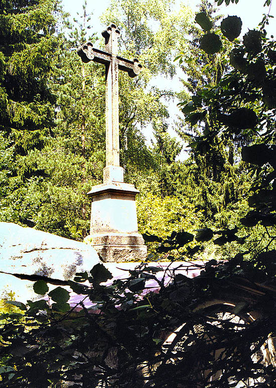Wallfahrtsort Maria Rast bei Vyšší Brod, Kreuz auf dem Stein, wo die Jungfrau Maria rastete, foto:  Lubor Mrázek