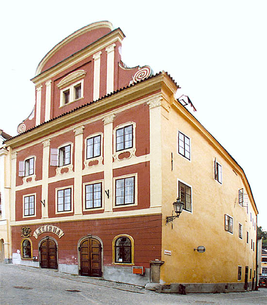 Panská no. 16 - corner view - facade towards town square and Panská Street