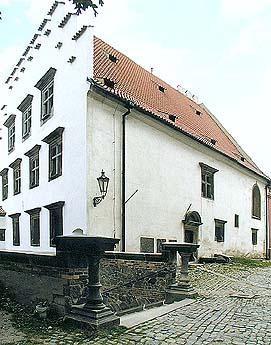 Horní Nr. 159, Kaplanhaus, Ansicht von der Kirche St. Veit 