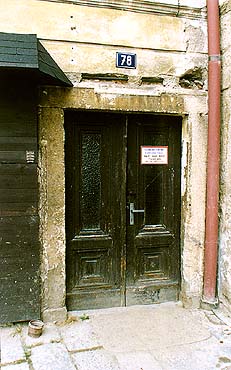 Latrán no. 78, entrance portal 