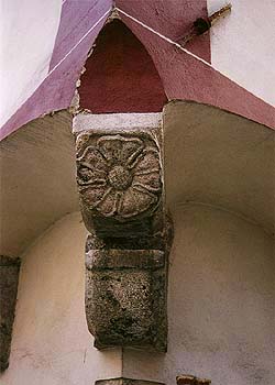 Latrán Nr. 37, Detail der steinernen Rose, foto:  Ladislav Pouzar 