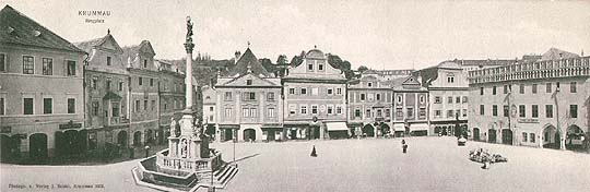 Panoramatická fotografie náměstí v Českém Krumlově, hist. foto, sbírkový fond Okresního vlastivědného muzea Český Krumlov, foto J. Seidel, 1905 