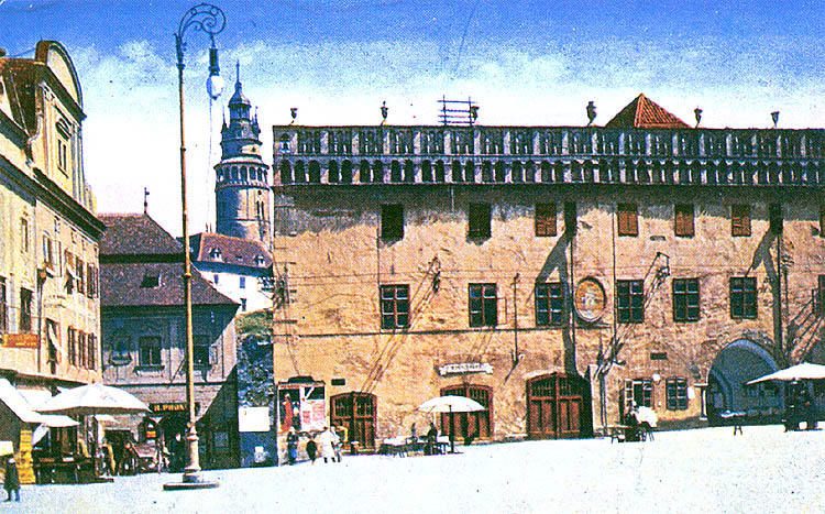 Krumauer Stadtplatz mit dem Rathaus, hist. Foto, Sammlungsfonds des Bezirksheimatmuseums Český Krumlov, Foto J. Seidel, 1915