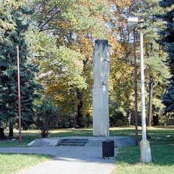 Památník bojů  a vítězství nad fašismem v Městském parku, 1999, foto:  J.Olšan 