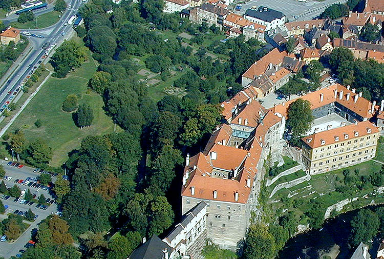 Luftaufnahme des östlichen Teils des Hirschgartens mit dem Areal der Gärtnerkolonie, 1999, Foto: Lubor Mrázek