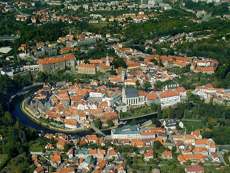 Letecký pohled na město Český Krumlov, foto: Lubor Mrázek