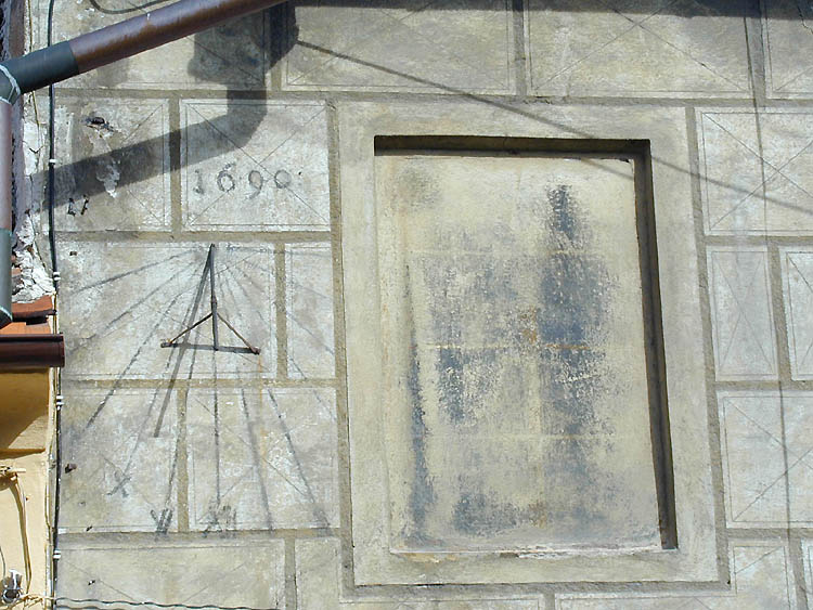 Castle no. 65 - Brewery, sun-dial on the facade, foto: Martin Švamberg