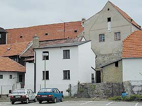 Latrán Nr.  92, Gesamtansicht, Foto: Lubor Mrázek 