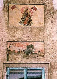 Široká no.  76, frescos on the facade 