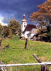 Kirche in Dolní Dvořiště, Herbststimmung 