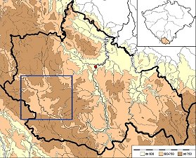 Na mapě regionu Český Krumlov je vyznačena poloha města Český Krumlov (červeně) a blíže zkoumané území (modrý obdélník). Kresba M. Ernée.  