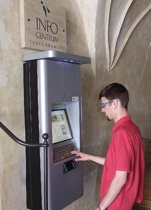 Info-kiosek 24 hodin denně